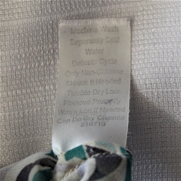 CABI Sleeveless "Tweet Bird" Pattern Chiffon Top - Picture 7 of 8